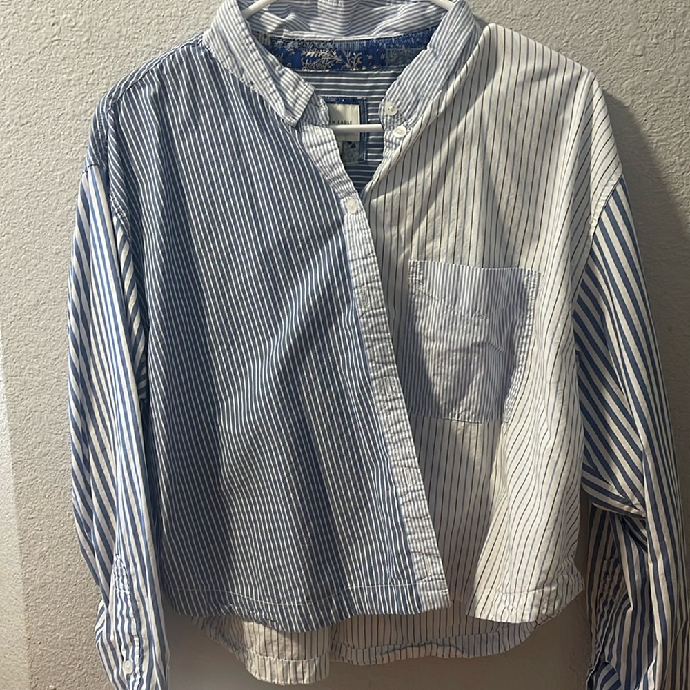 American Eagle Semi Cropped Button up